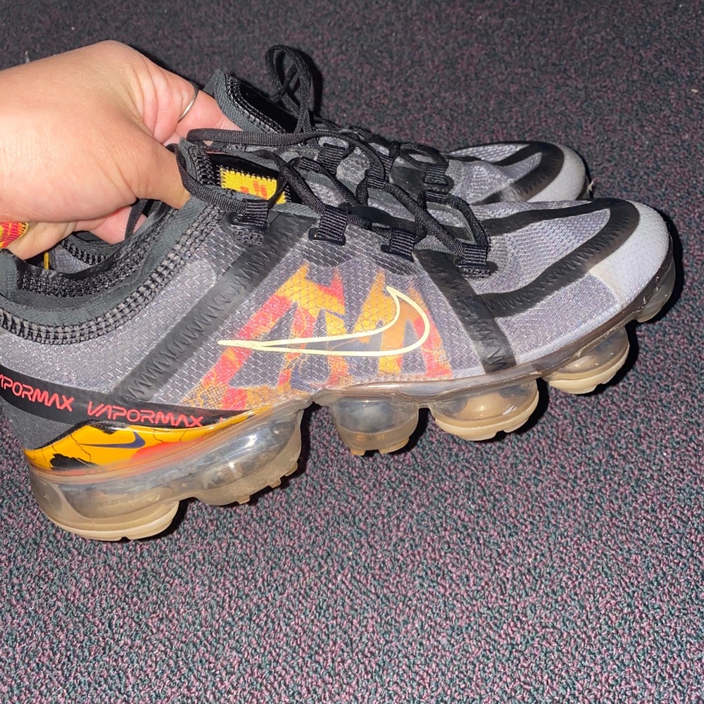 Nike women’s VAPORMAX | Size 7 |